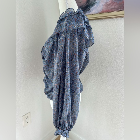 ASTR the Label Blue Floral Print Flounce Sleeved Blouse Size XL - Picture 2 of 5